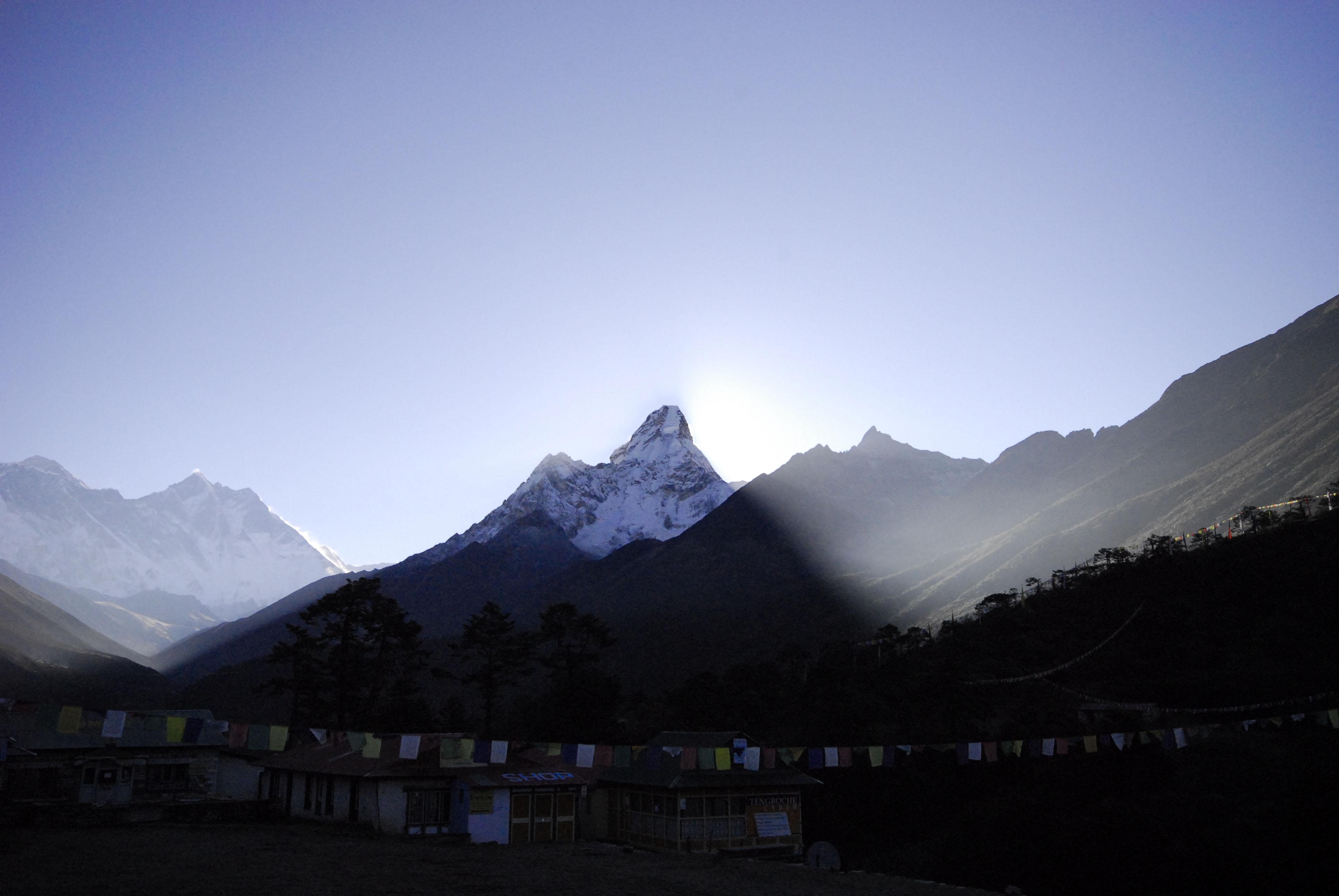 Best Time for Everest Winter