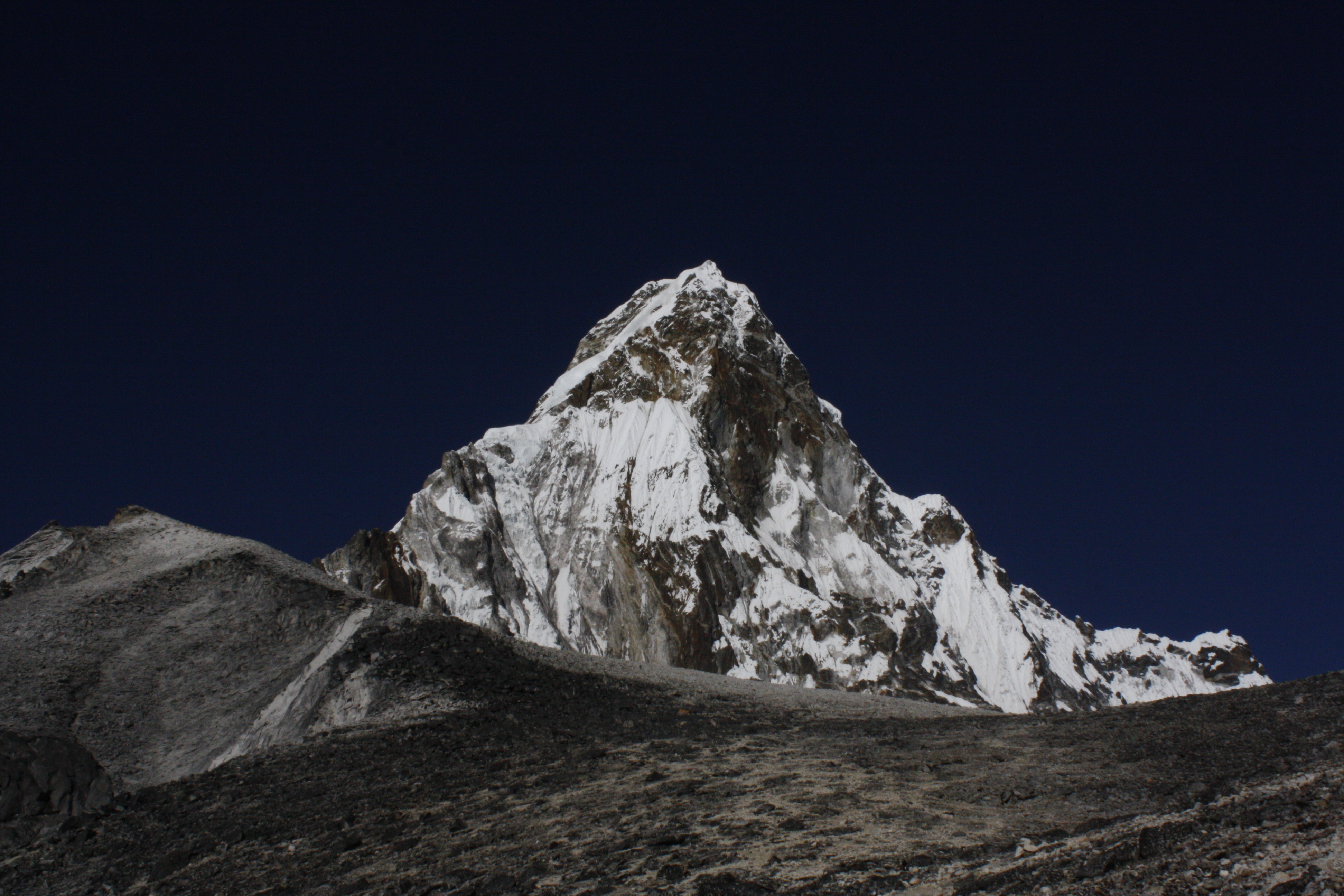 Everest Best Trekking Trail